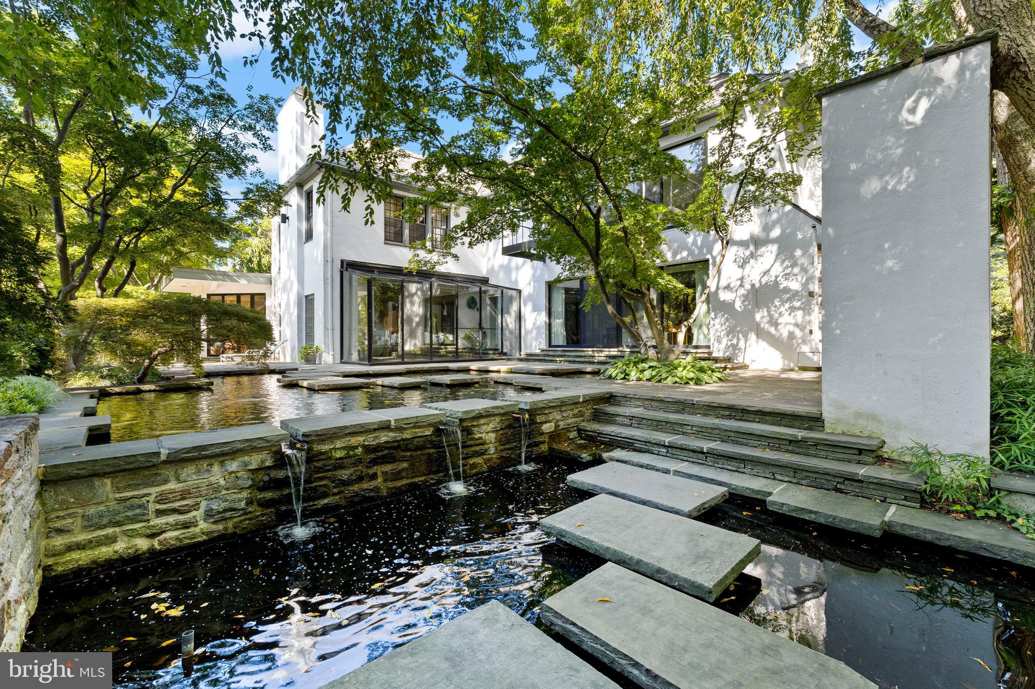 21 BLYTHEWOOD ROAD