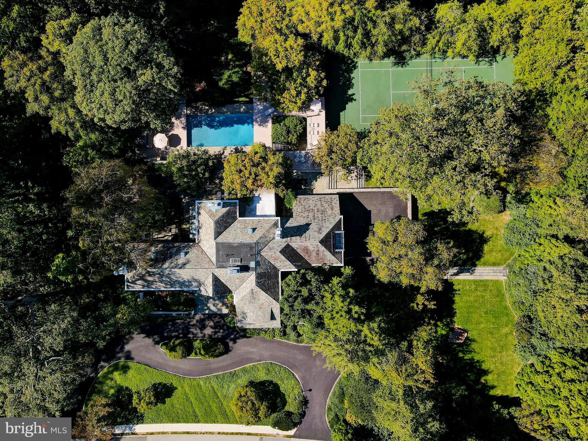 21 BLYTHEWOOD ROAD