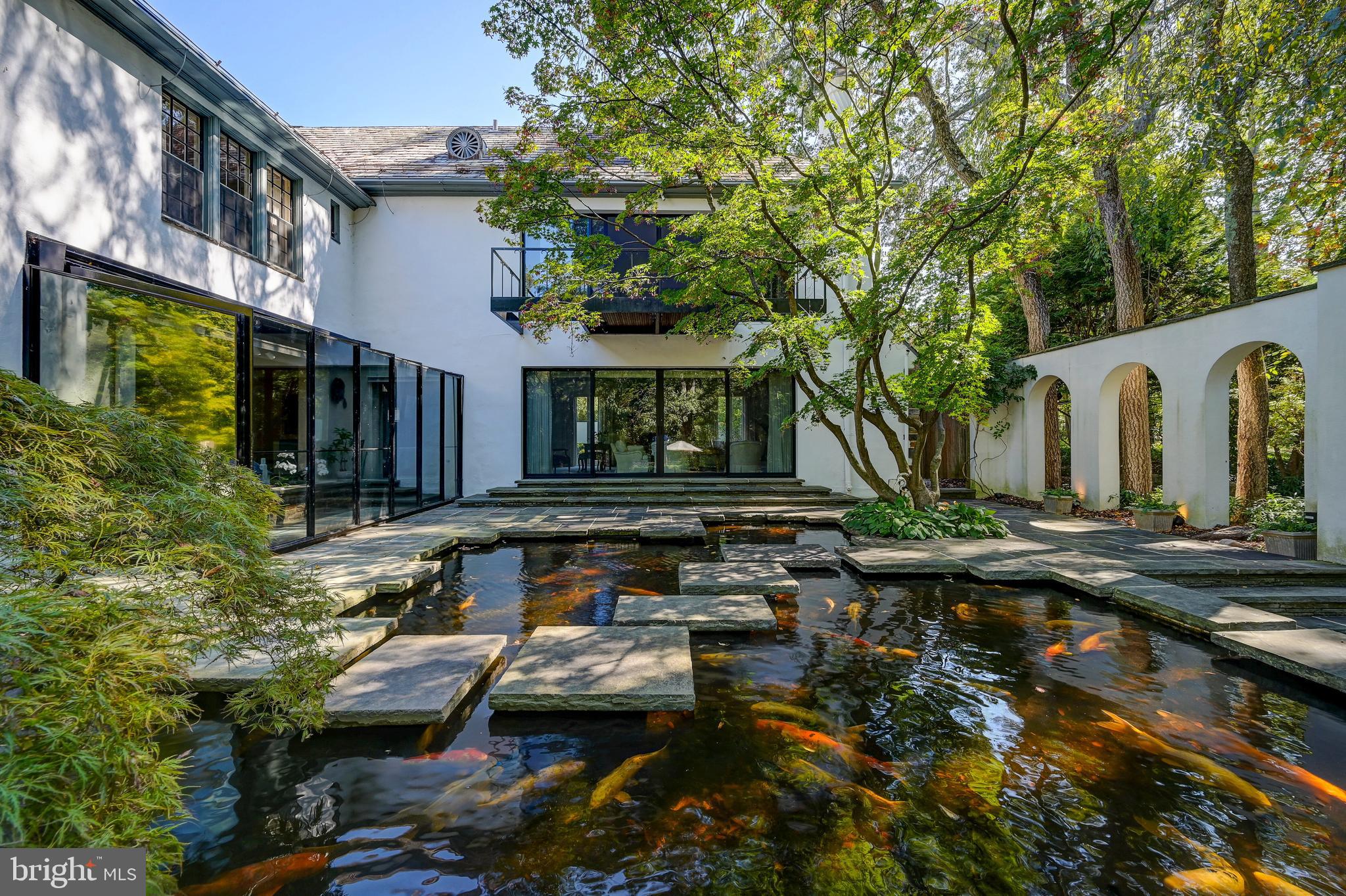 21 BLYTHEWOOD ROAD