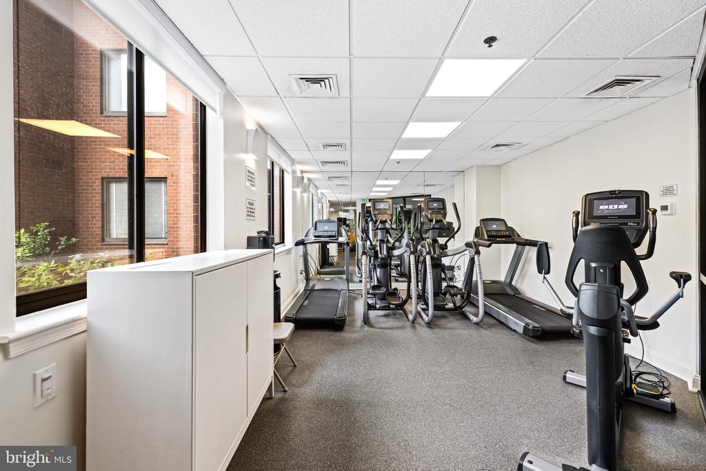 3704 N CHARLES STREET 1403