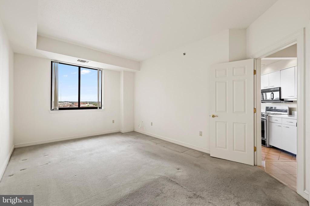 3704 N CHARLES STREET 1403