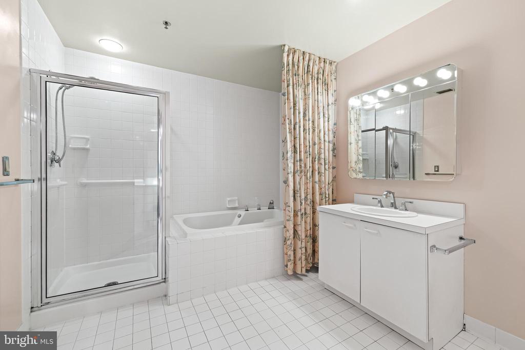 3704 N CHARLES STREET 1403