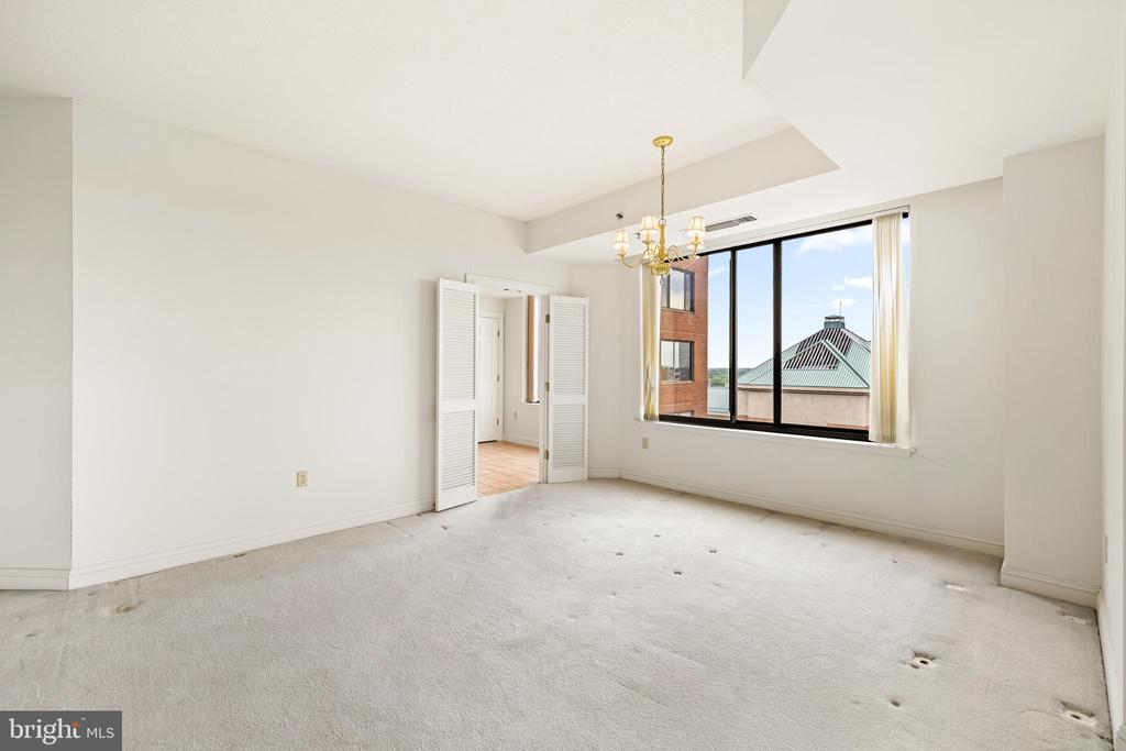 3704 N CHARLES STREET 1403