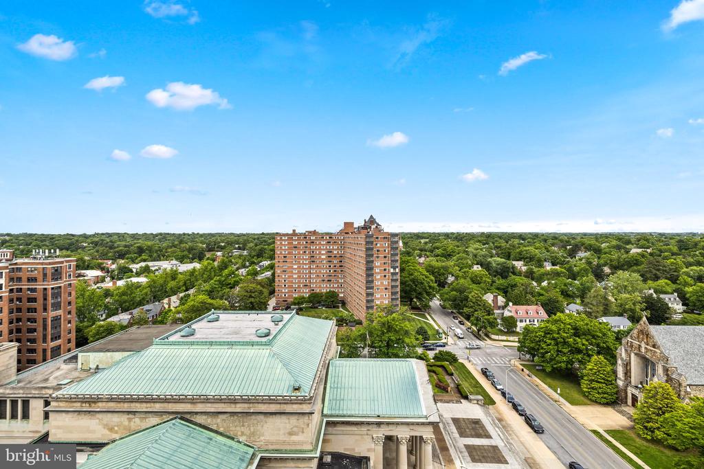 3704 N CHARLES STREET 1403