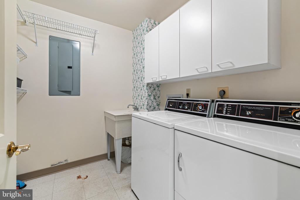 3704 N CHARLES STREET 1403