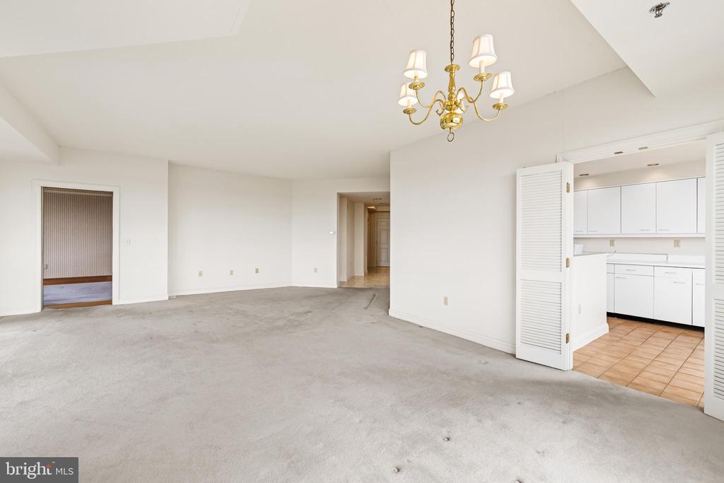 3704 N CHARLES STREET 1403