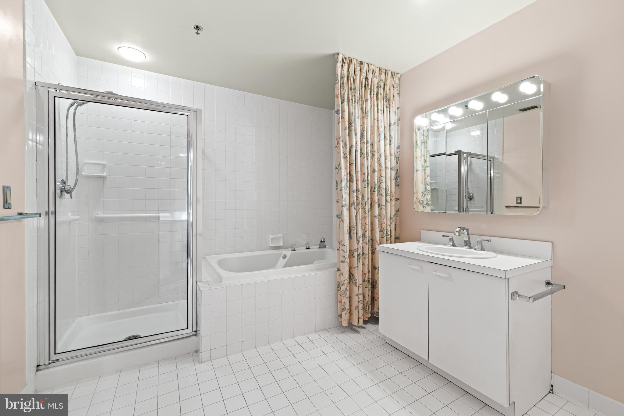 3704 N CHARLES STREET 1403