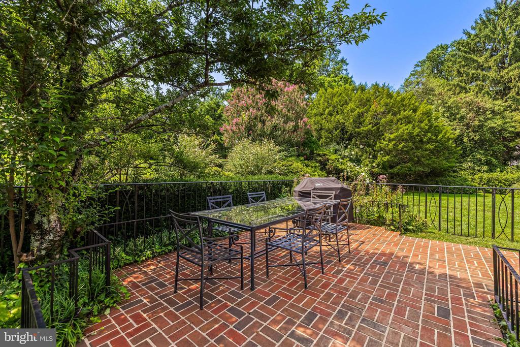 811 SAINT GEORGES ROAD