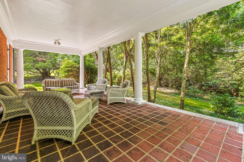 811 SAINT GEORGES ROAD