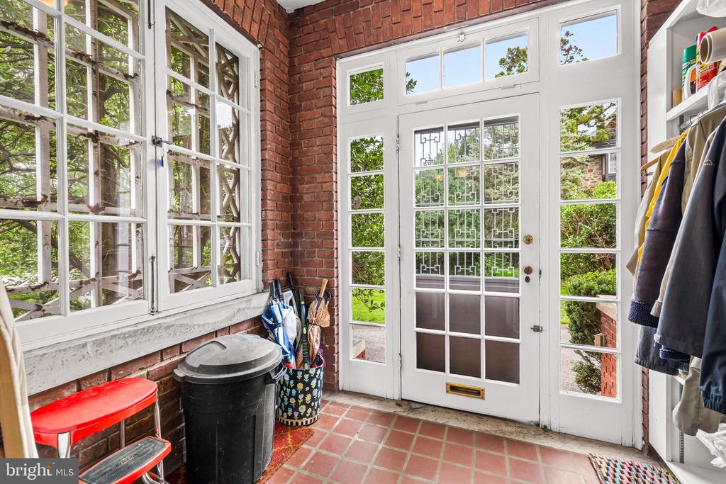 811 SAINT GEORGES ROAD