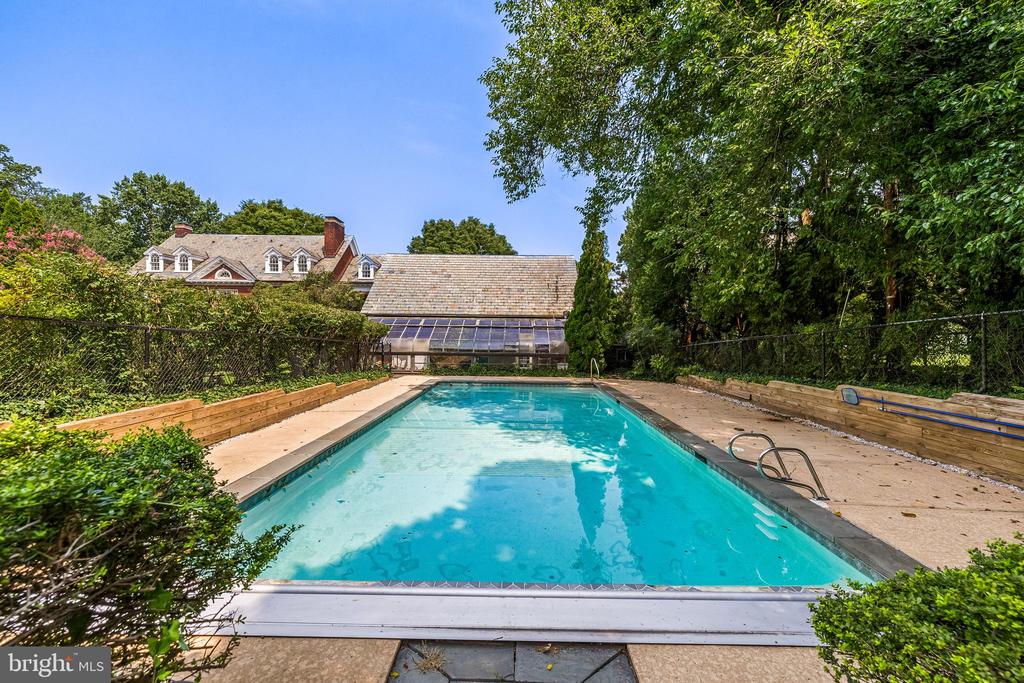 811 SAINT GEORGES ROAD
