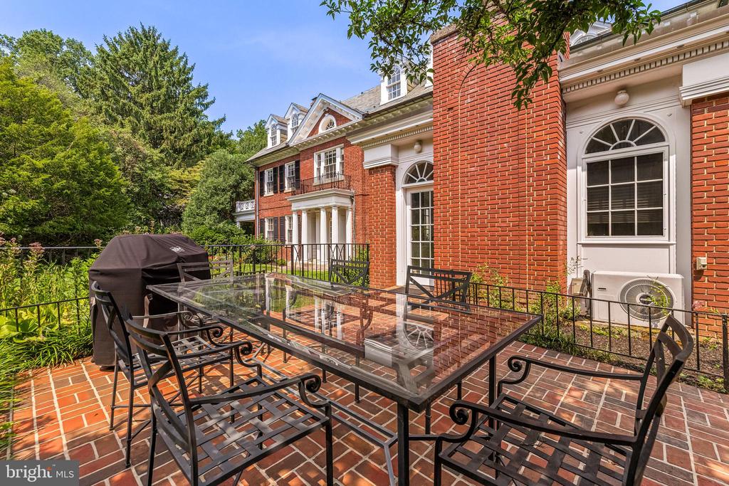 811 SAINT GEORGES ROAD