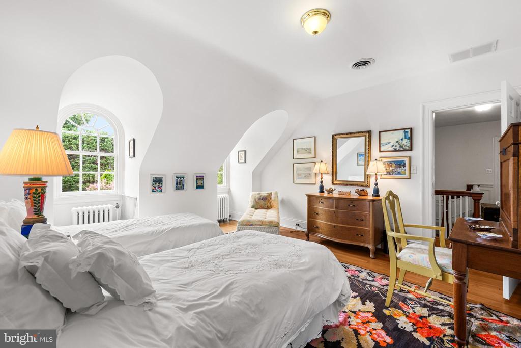 811 SAINT GEORGES ROAD