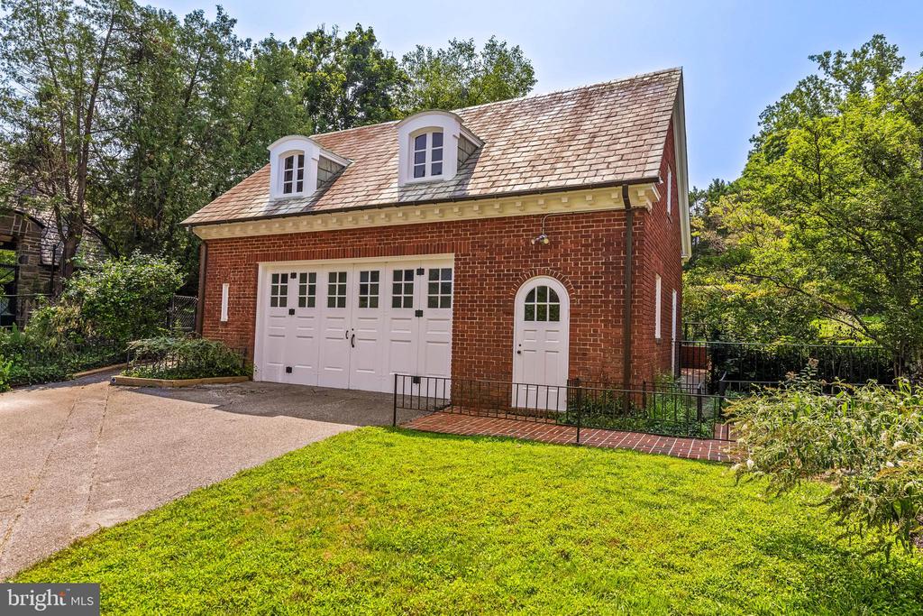811 SAINT GEORGES ROAD