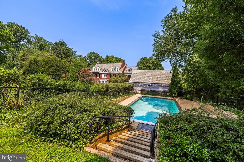 811 SAINT GEORGES ROAD