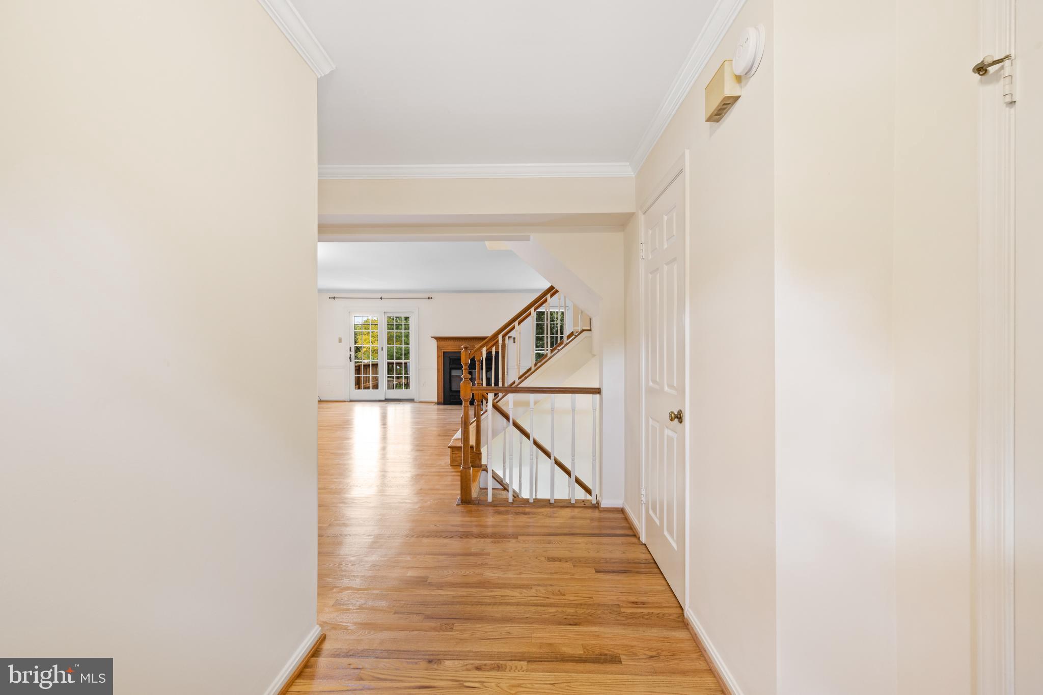 8548 London Bridge Way