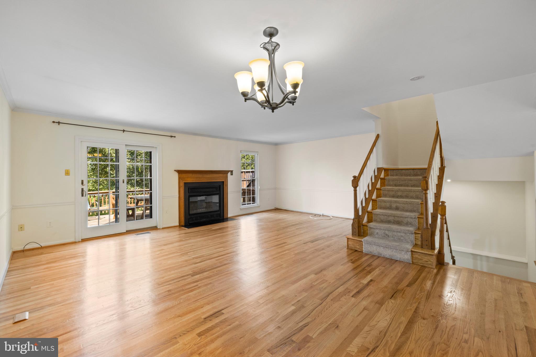 8548 London Bridge Way