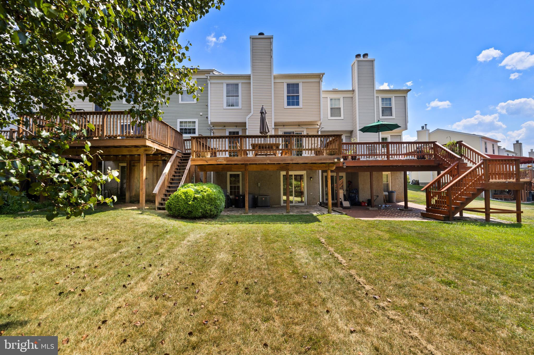 8548 London Bridge Way