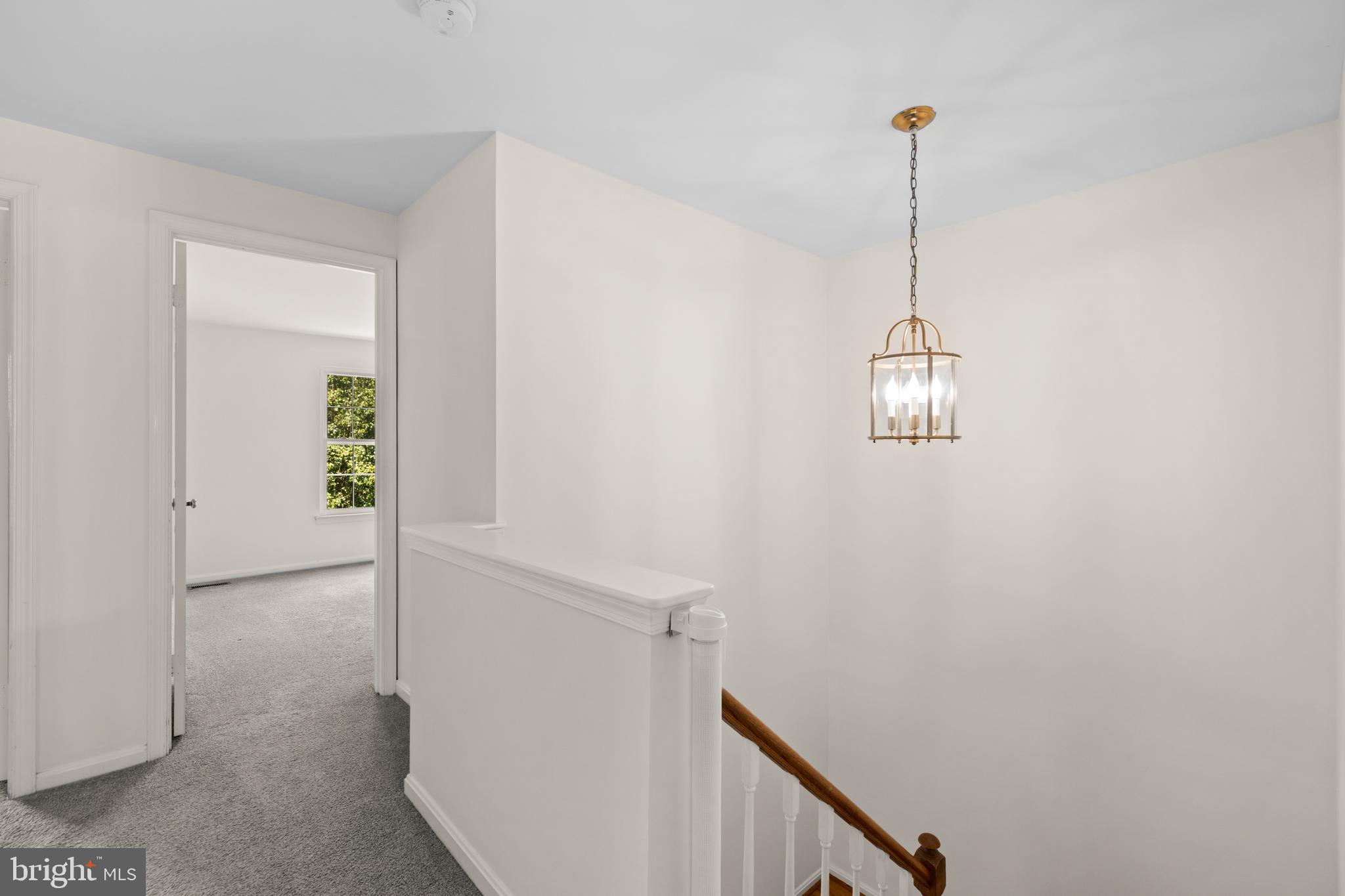 8548 London Bridge Way