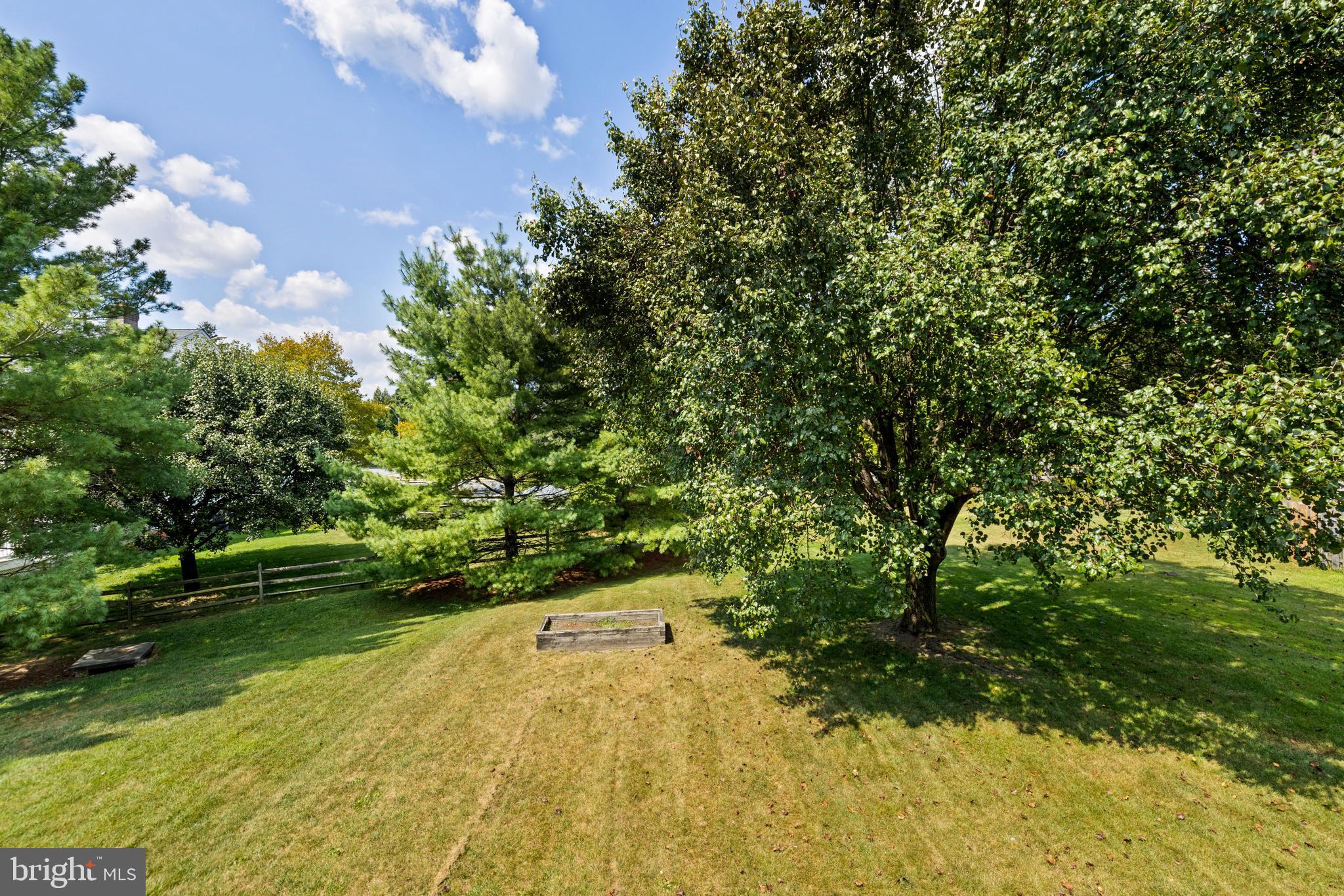 8548 London Bridge Way