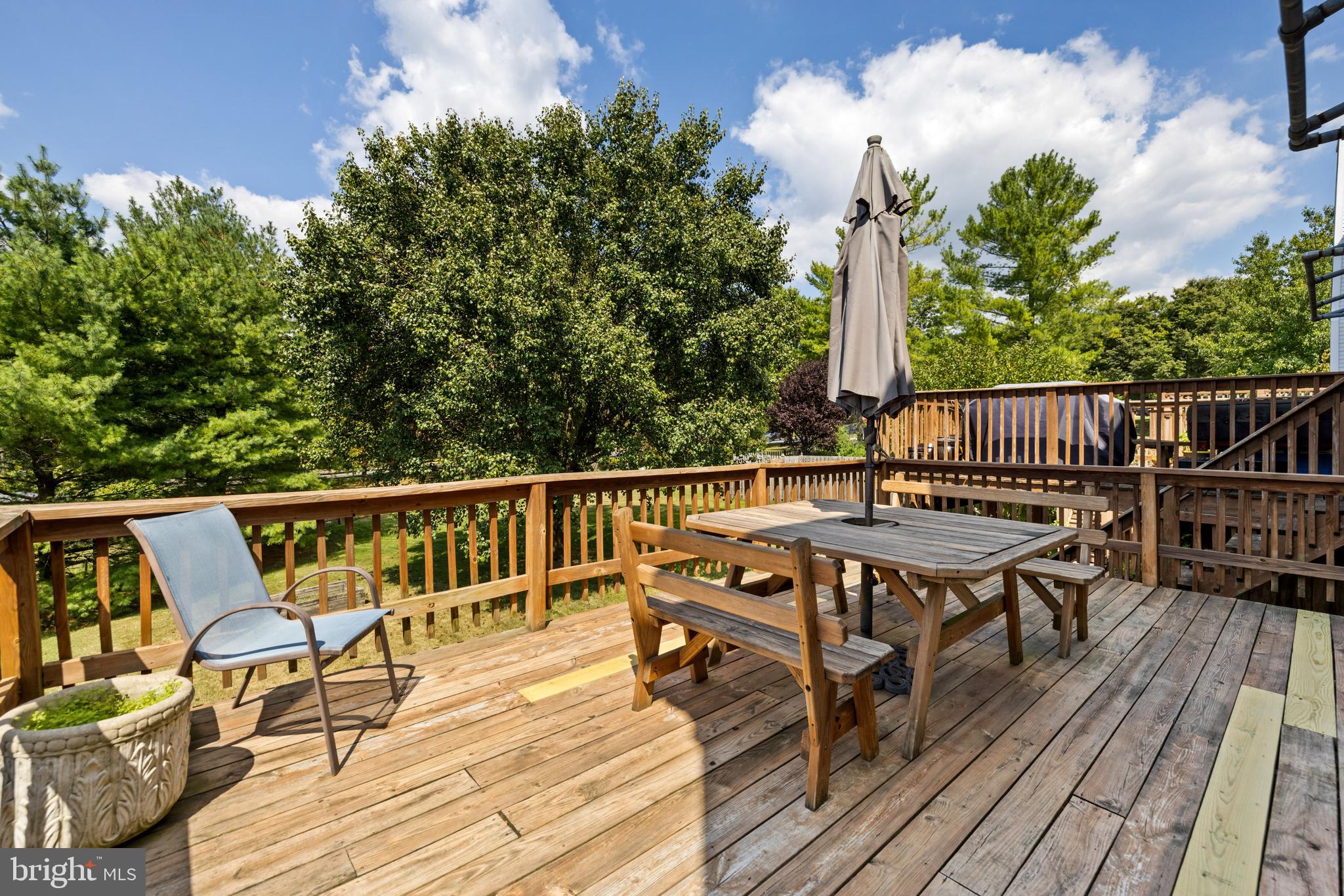 8548 London Bridge Way