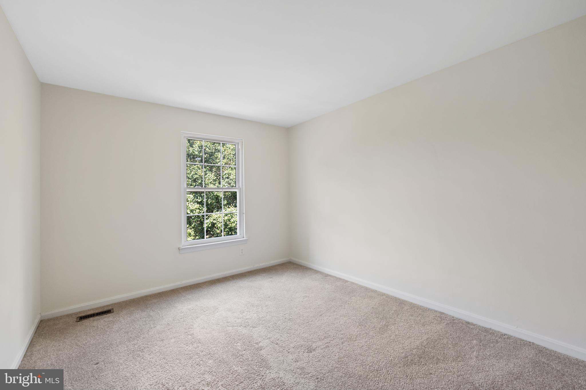 8548 London Bridge Way