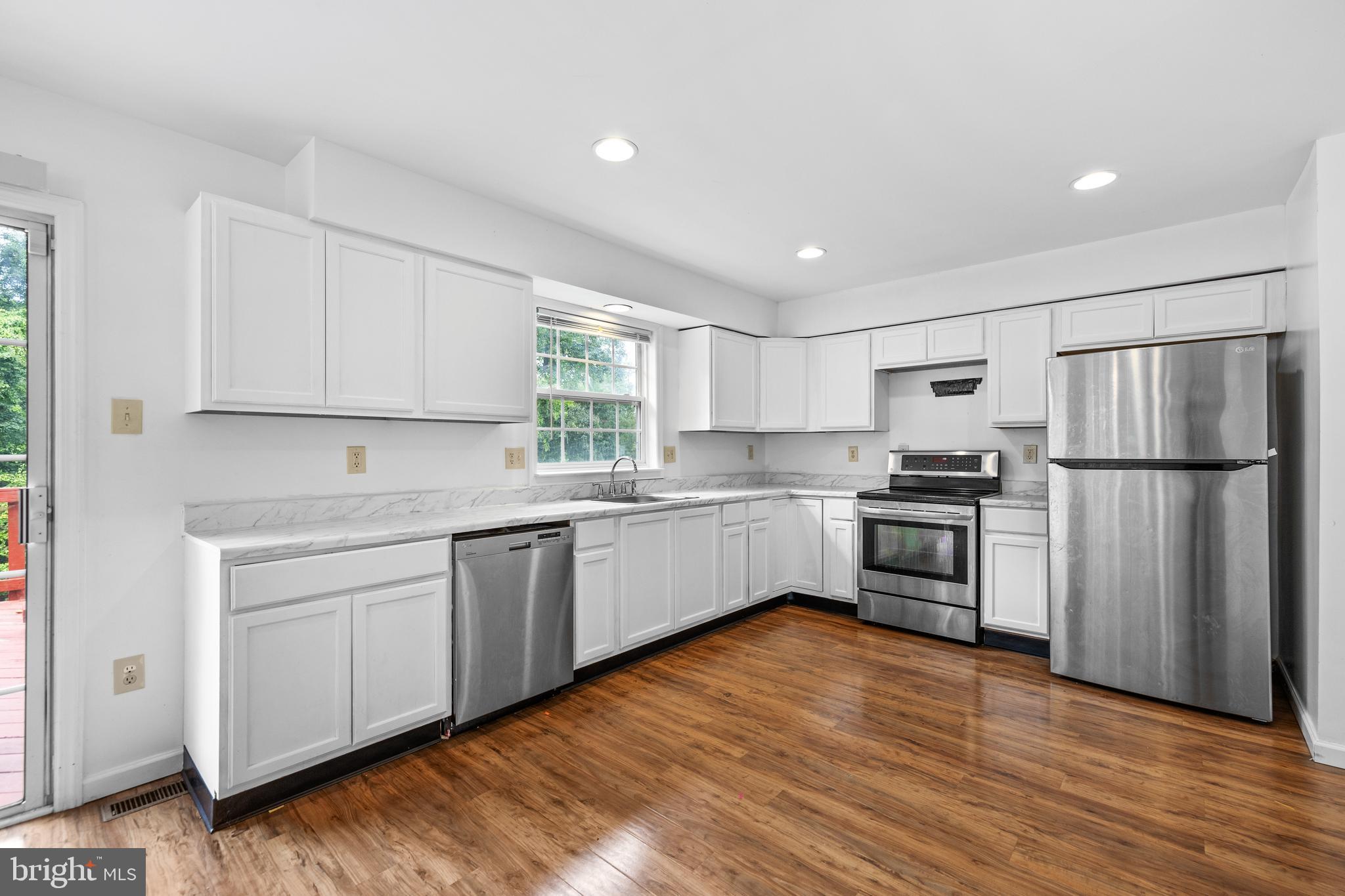 4218 SUMMER SHADE WAY