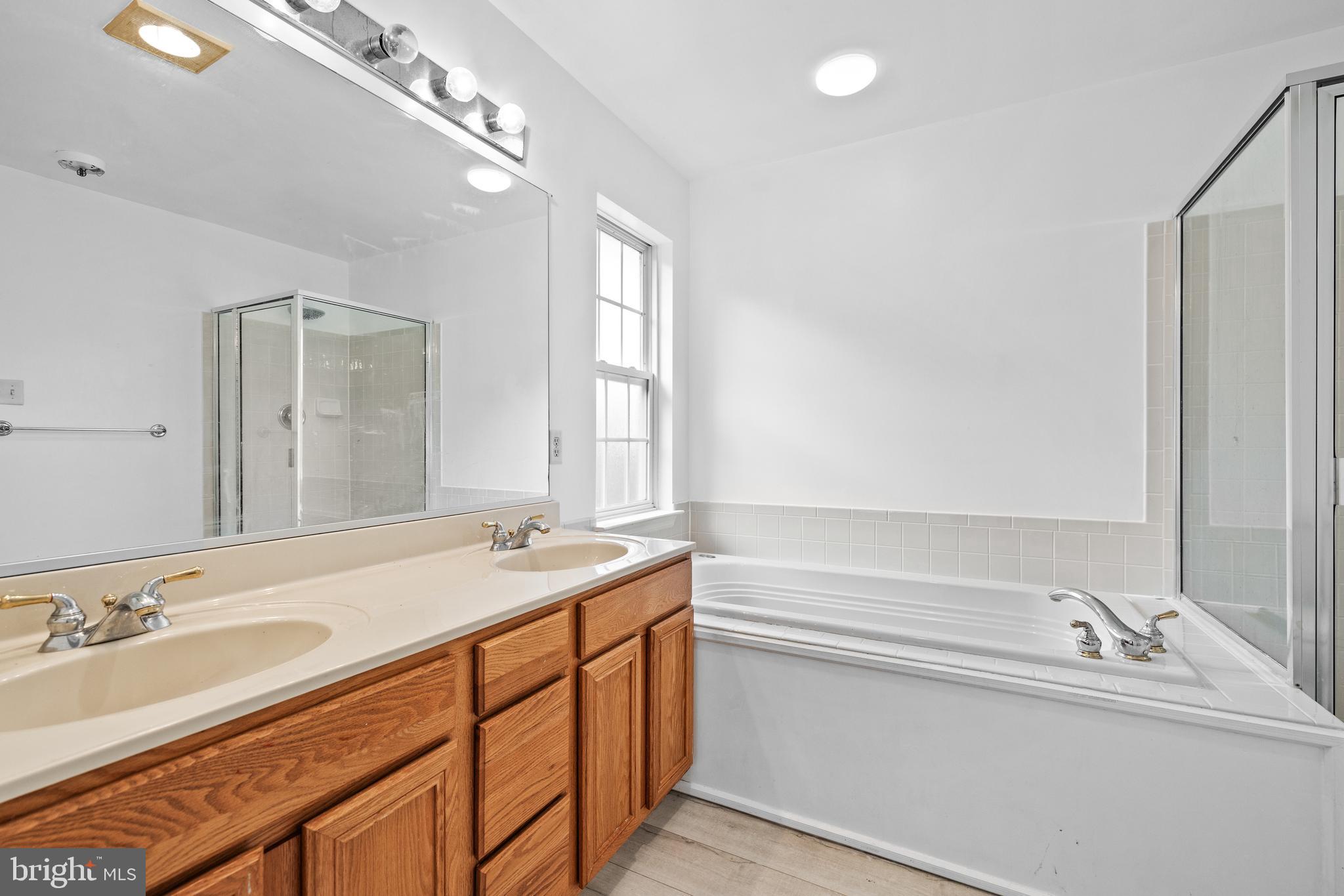 4218 SUMMER SHADE WAY