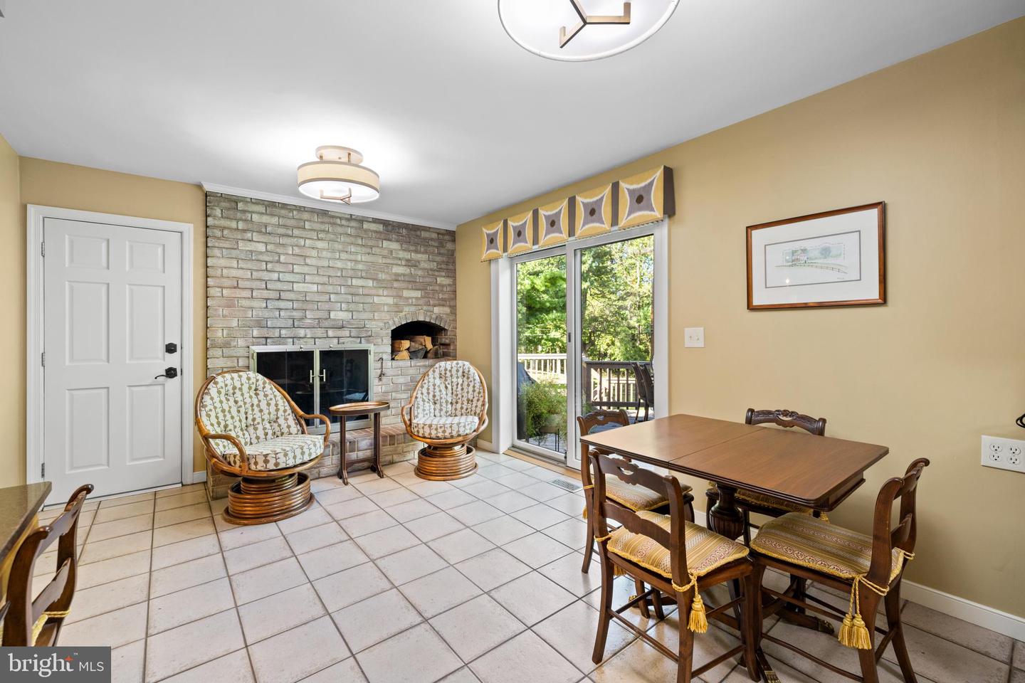 2511 Girdwood ROAD