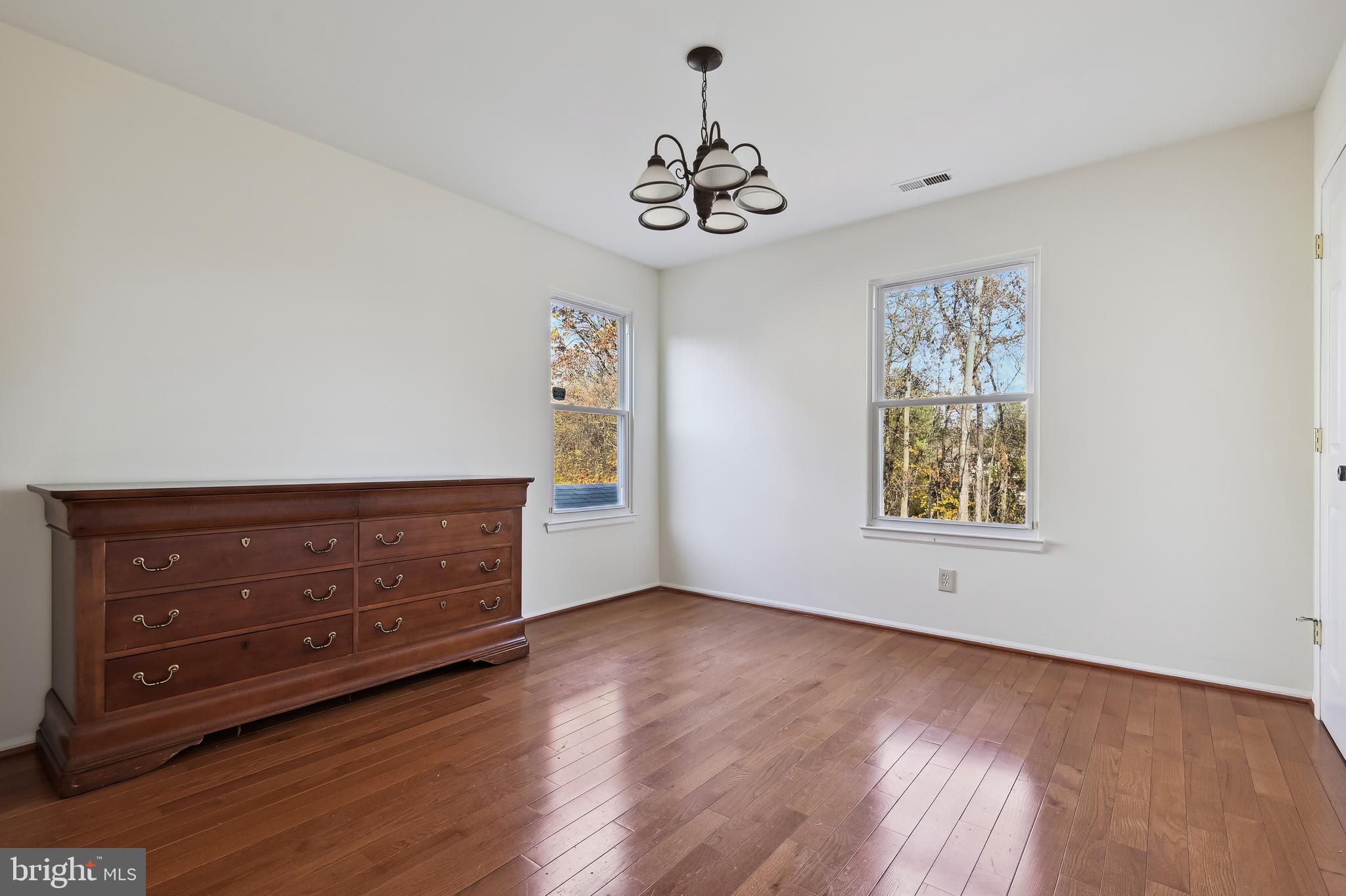 27 Boxridge COURT