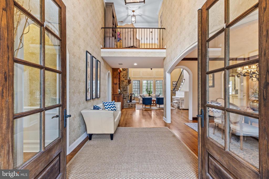224 Hopkins Ln