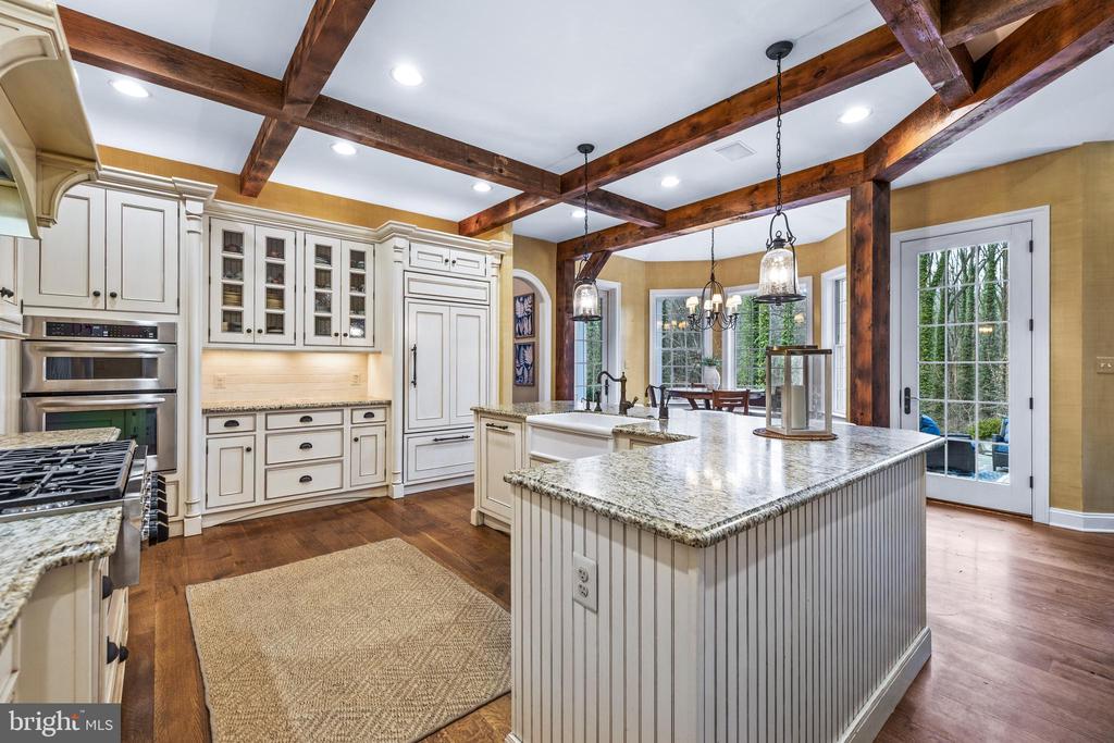 224 Hopkins Ln