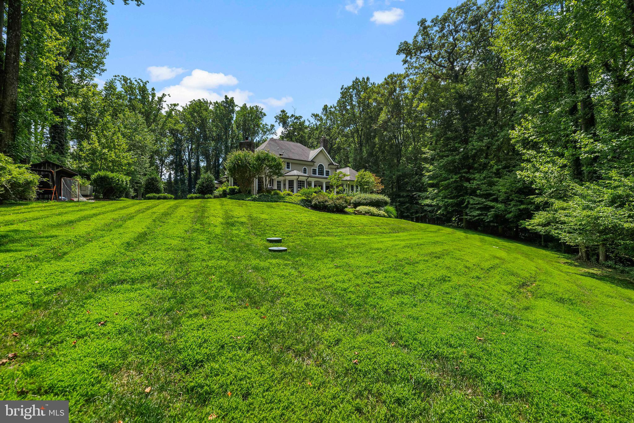 224 Hopkins Ln