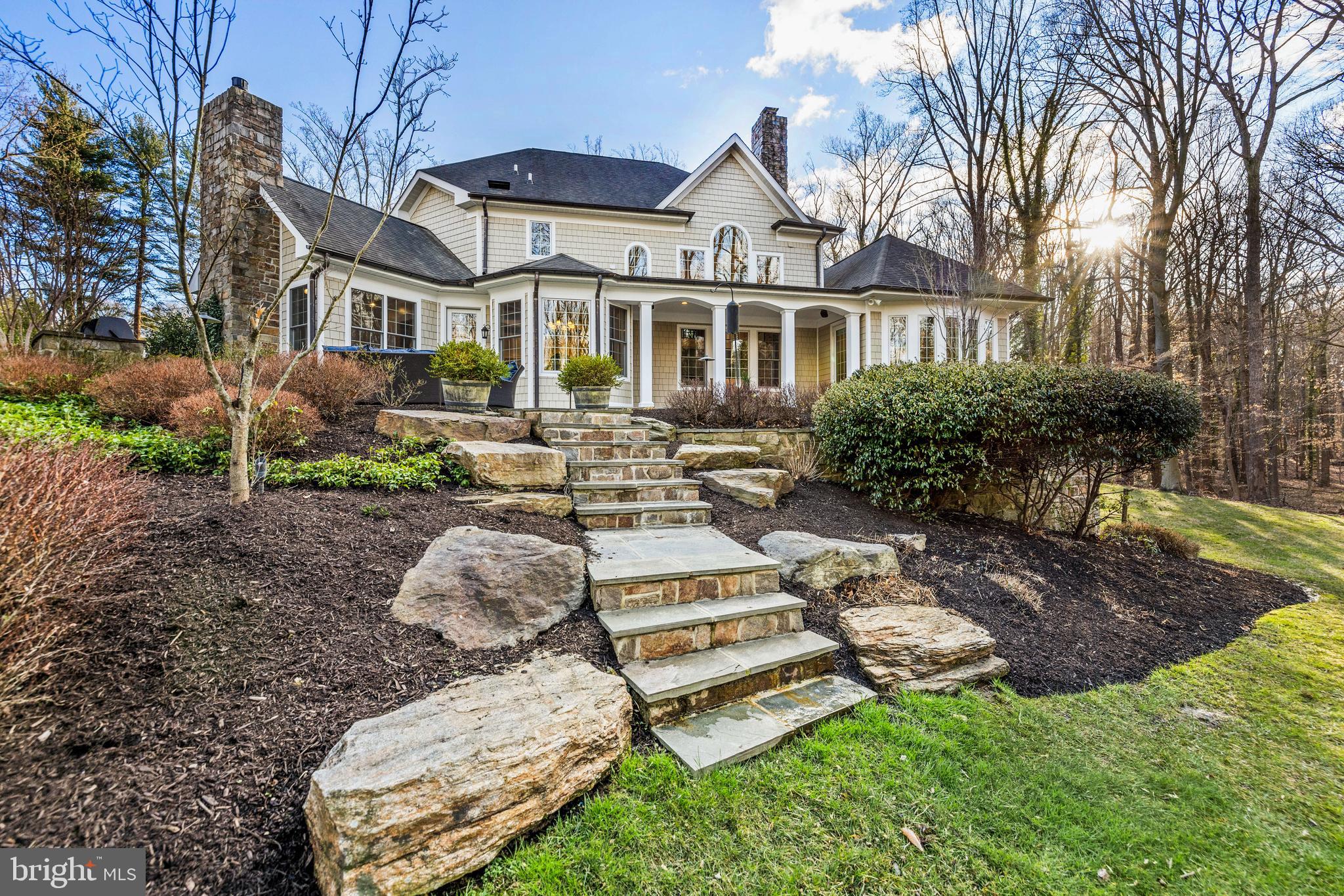 224 Hopkins Ln