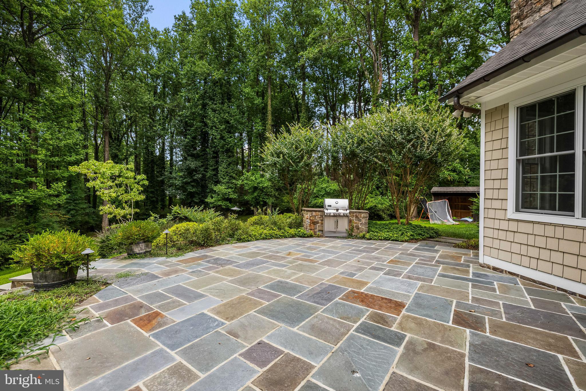 224 Hopkins Ln
