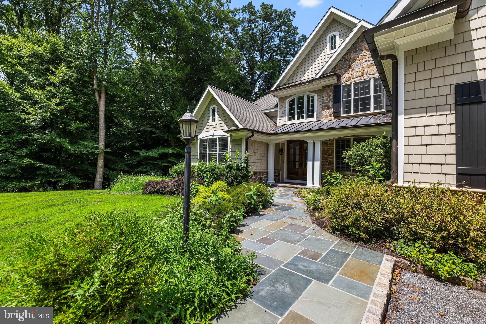 224 Hopkins Ln
