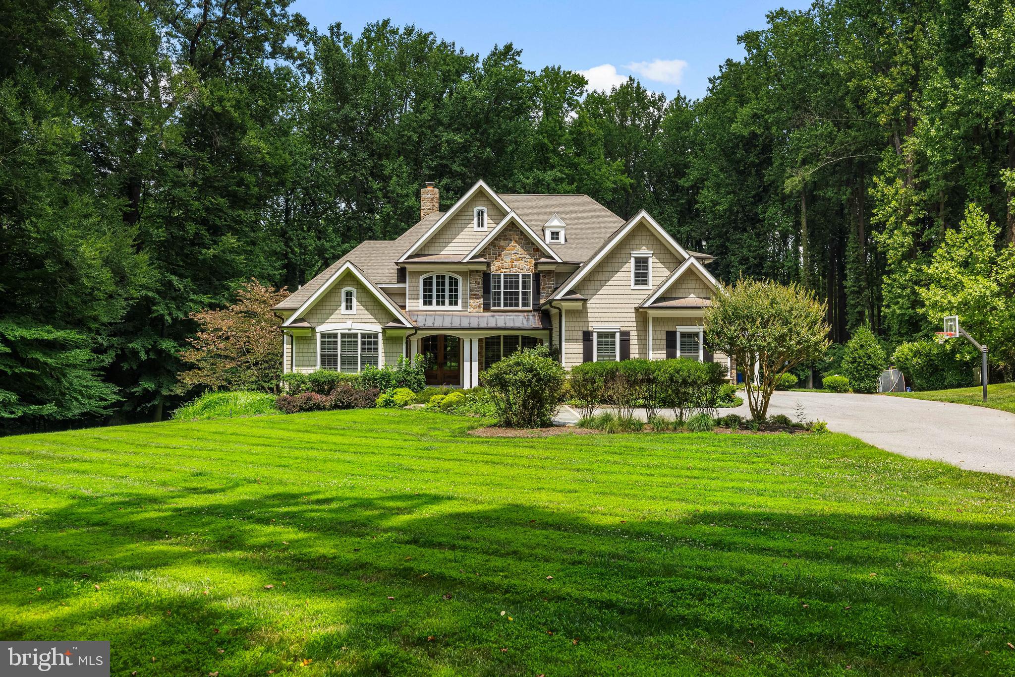 224 Hopkins Ln