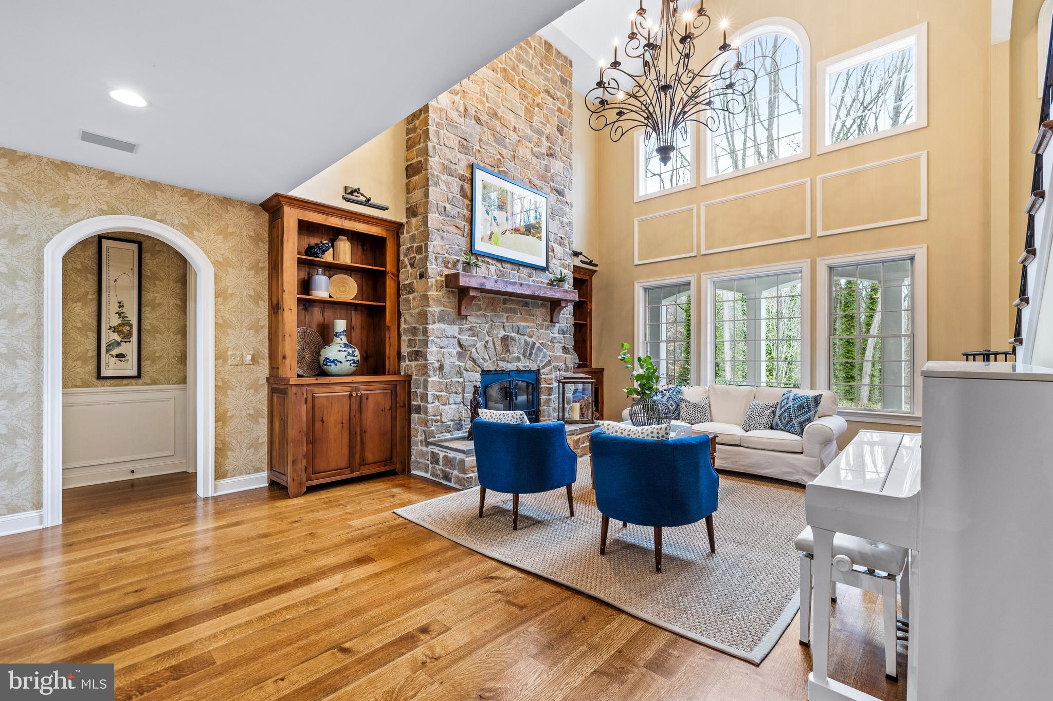 224 Hopkins Ln