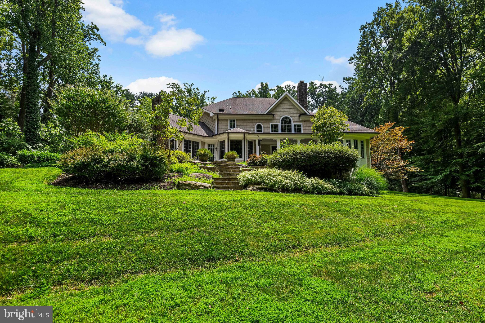 224 Hopkins Ln