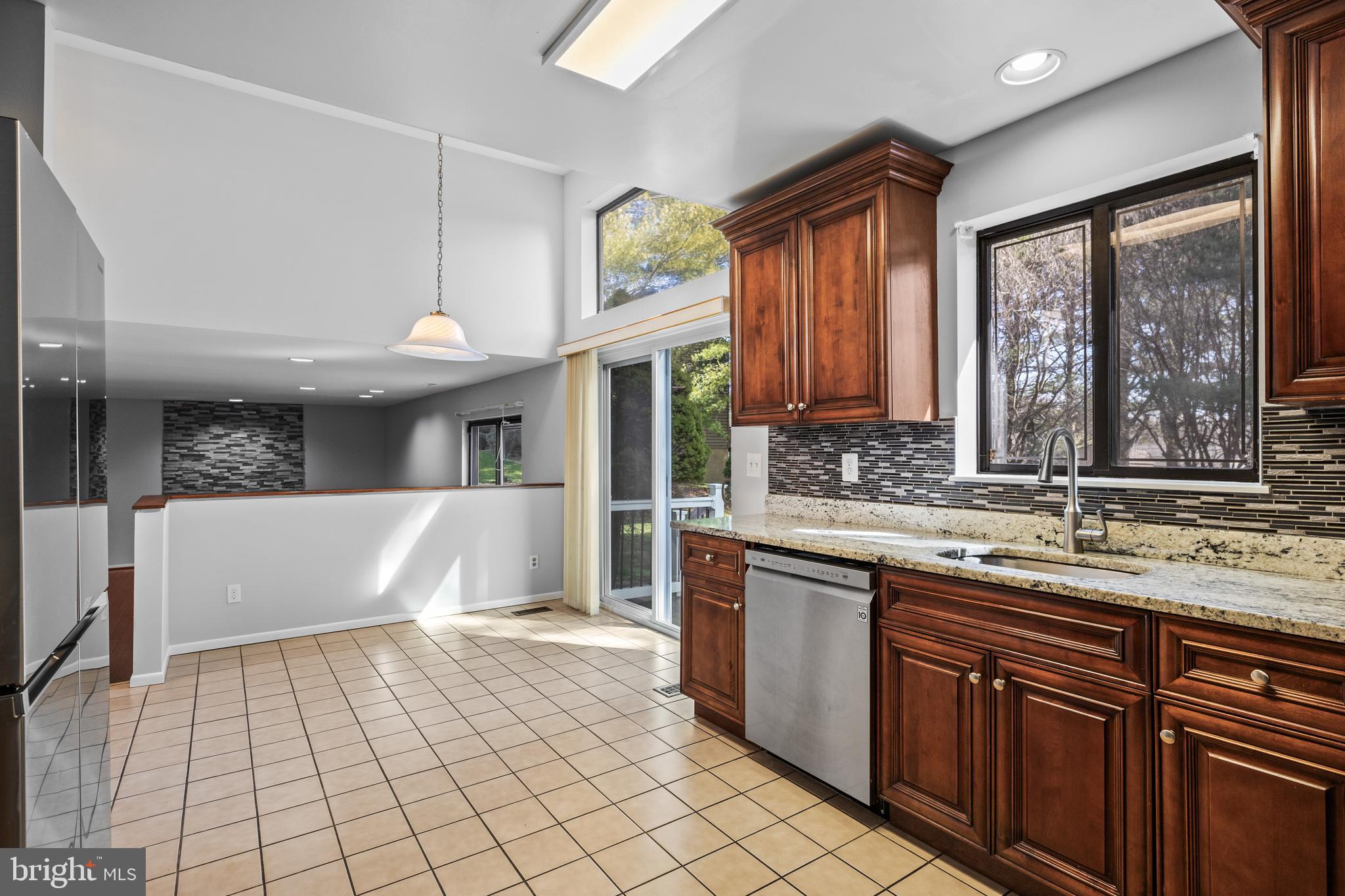 12205 Velvet Hill Dr
