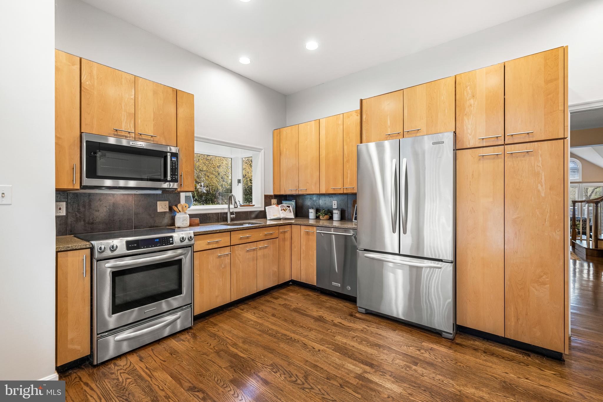 24 Old Boxwood Ln
