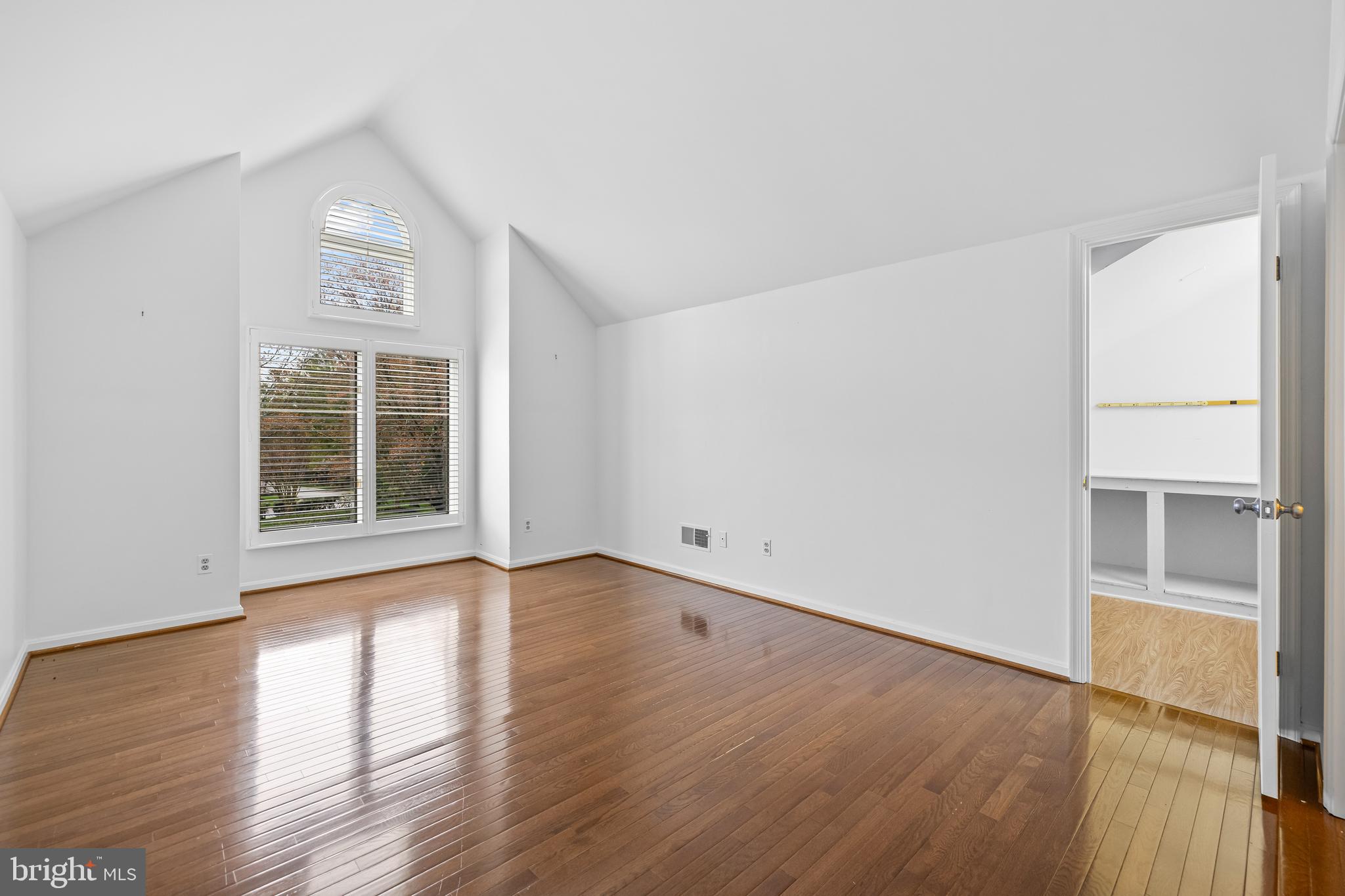 24 Old Boxwood Ln