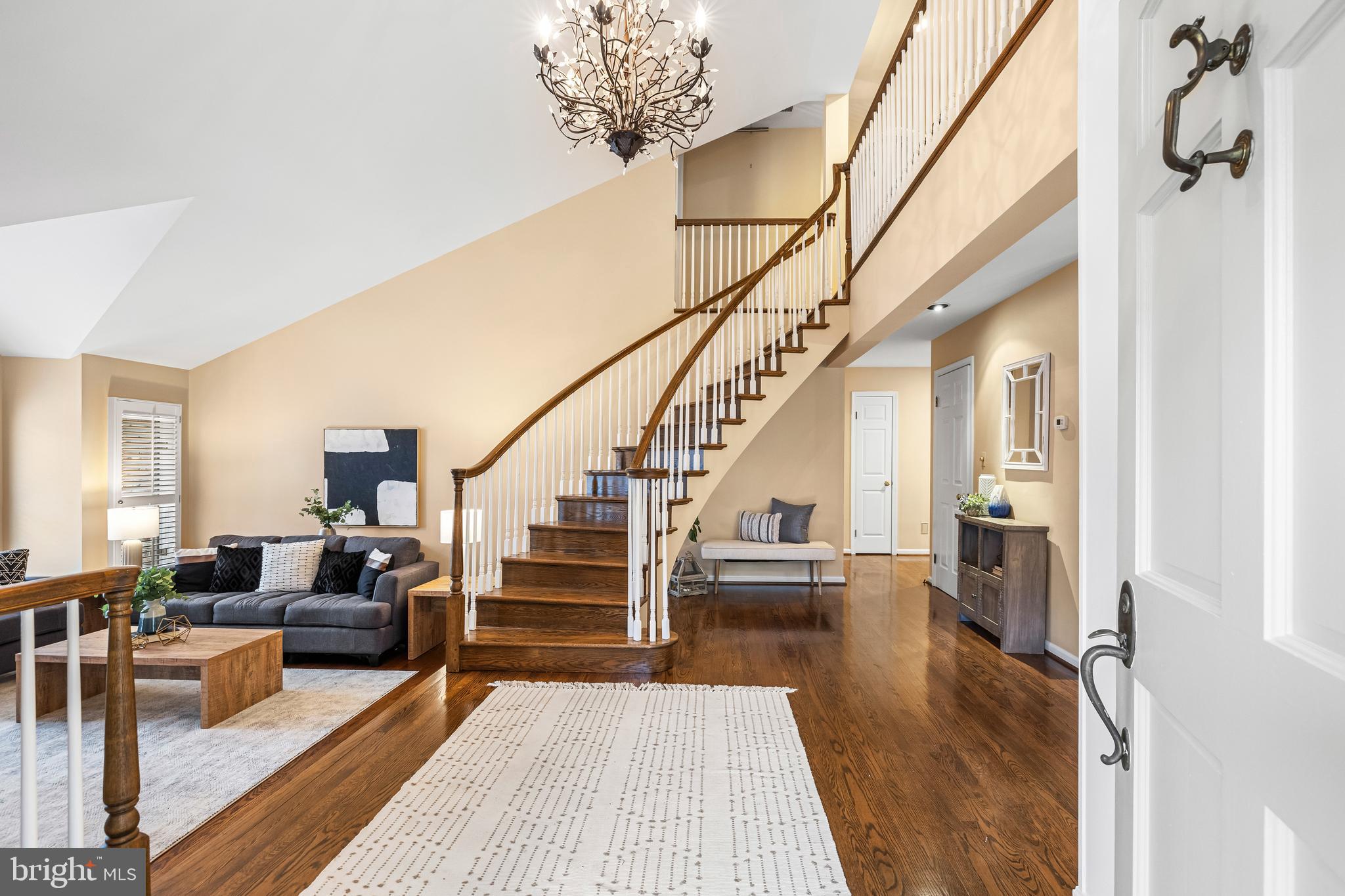 24 Old Boxwood Ln