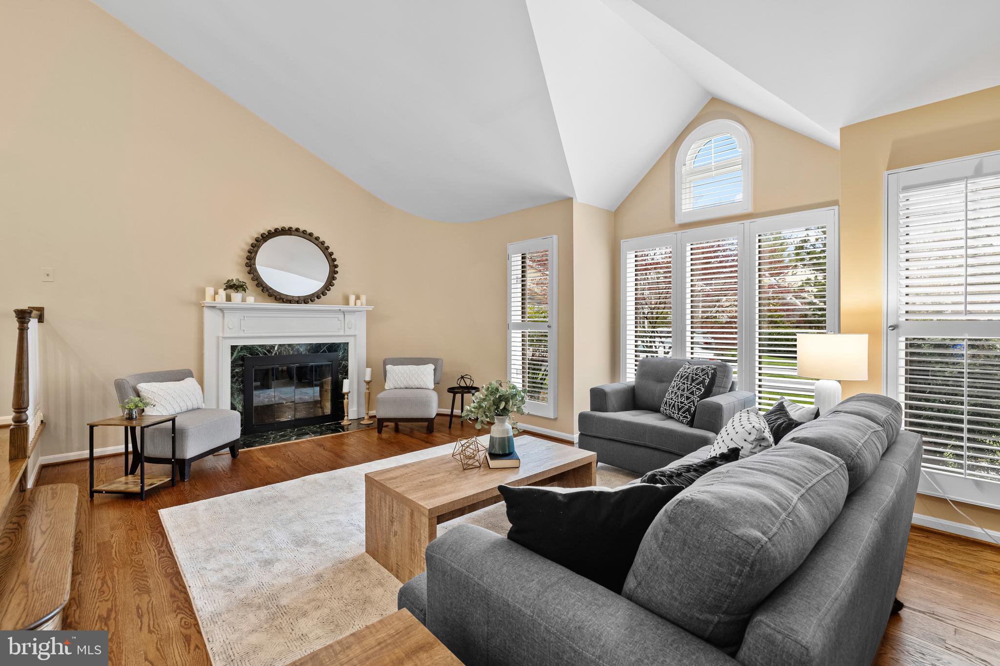 24 Old Boxwood Ln