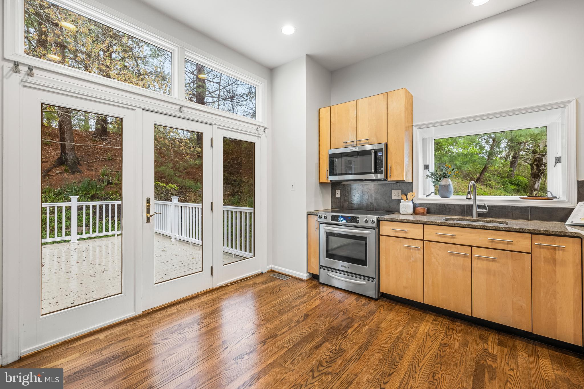 24 Old Boxwood Ln