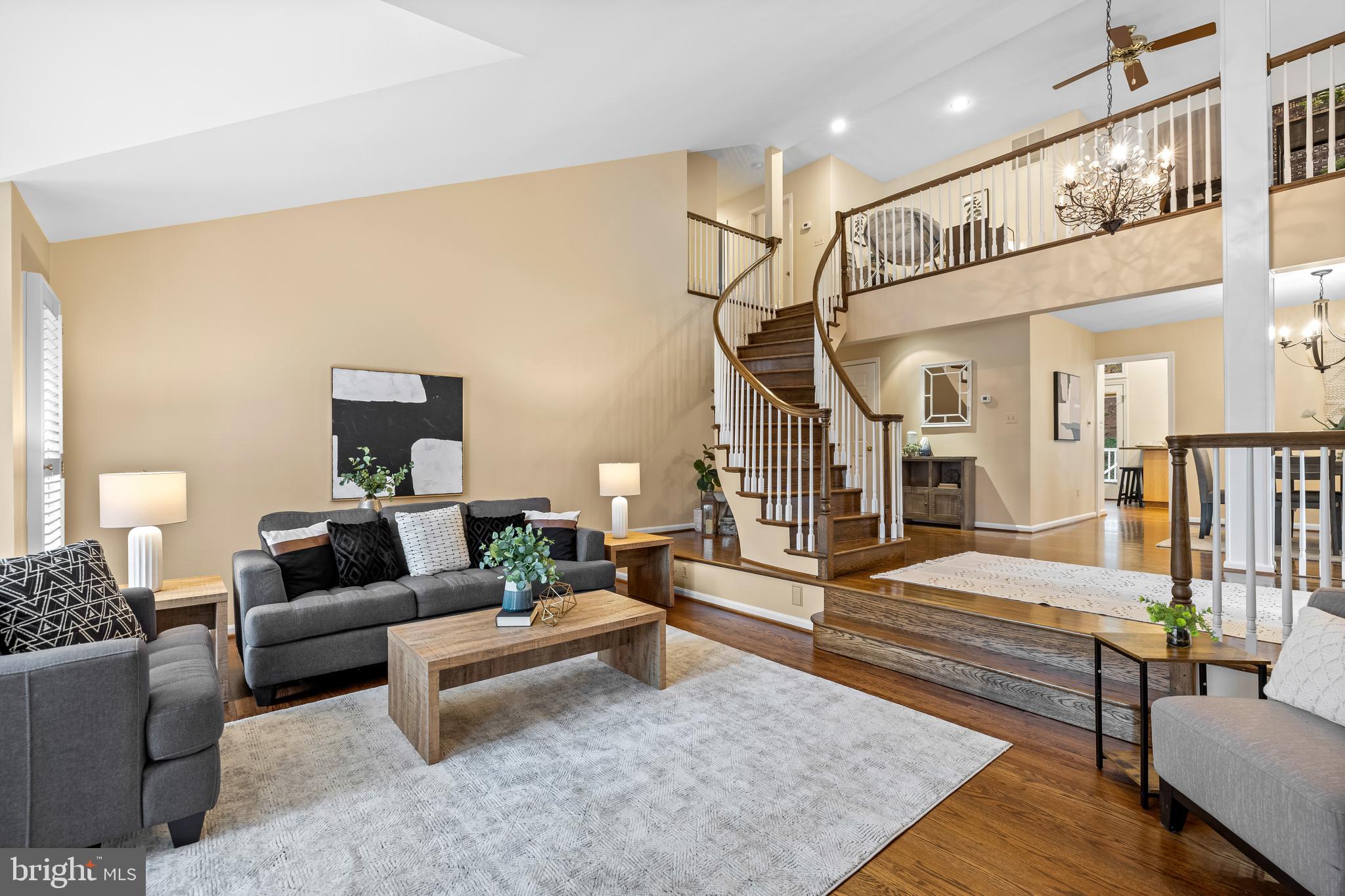 24 Old Boxwood Ln