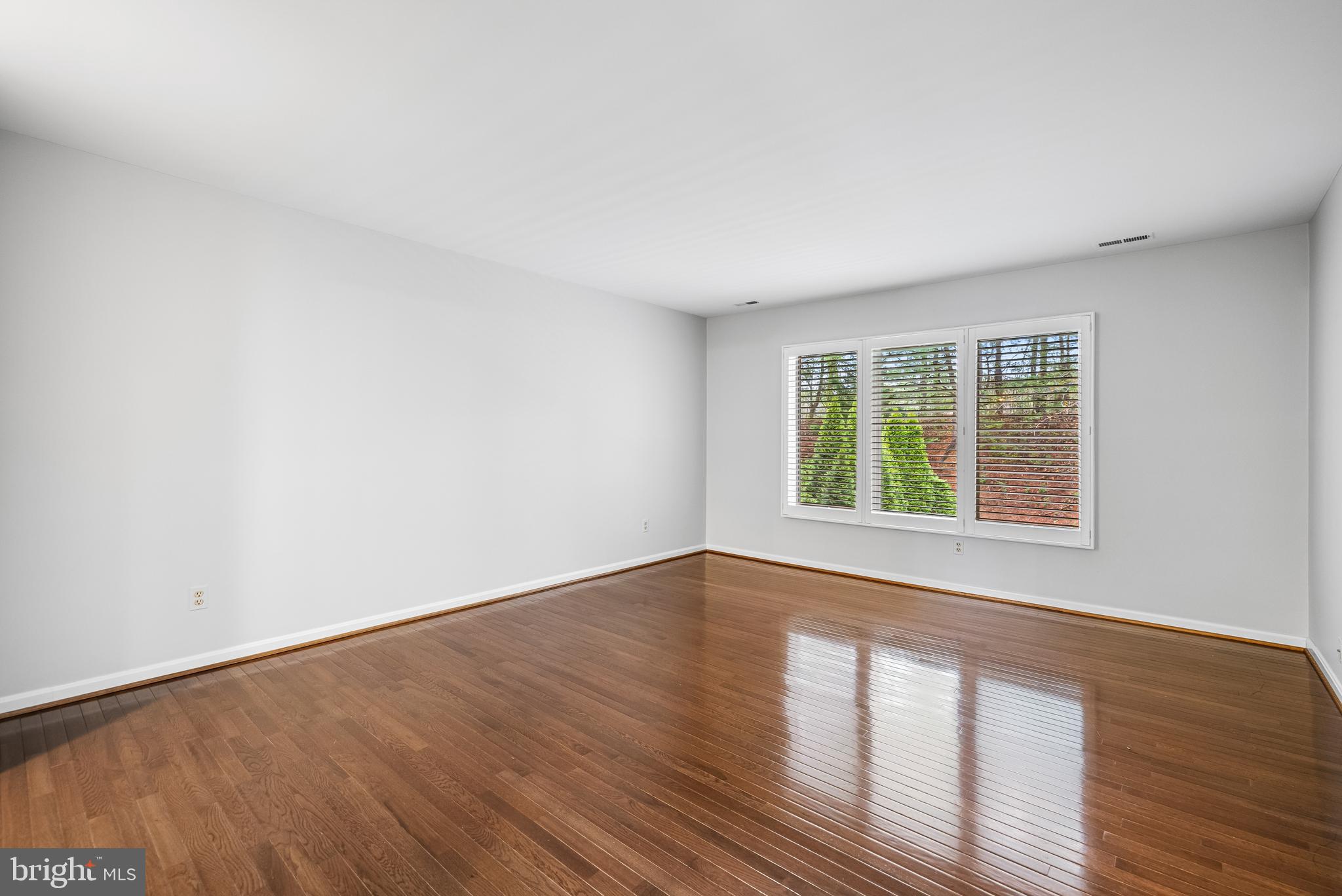 24 Old Boxwood Ln