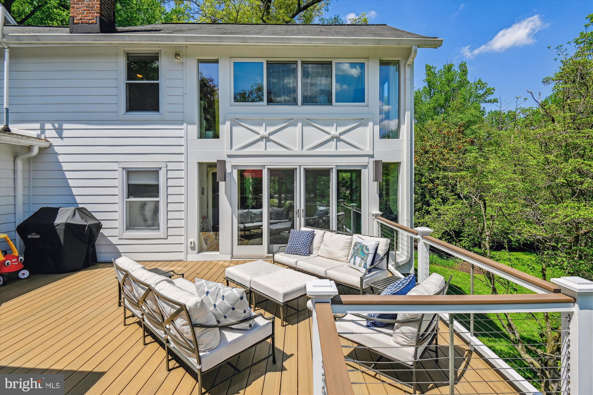 834 Hillside Rd