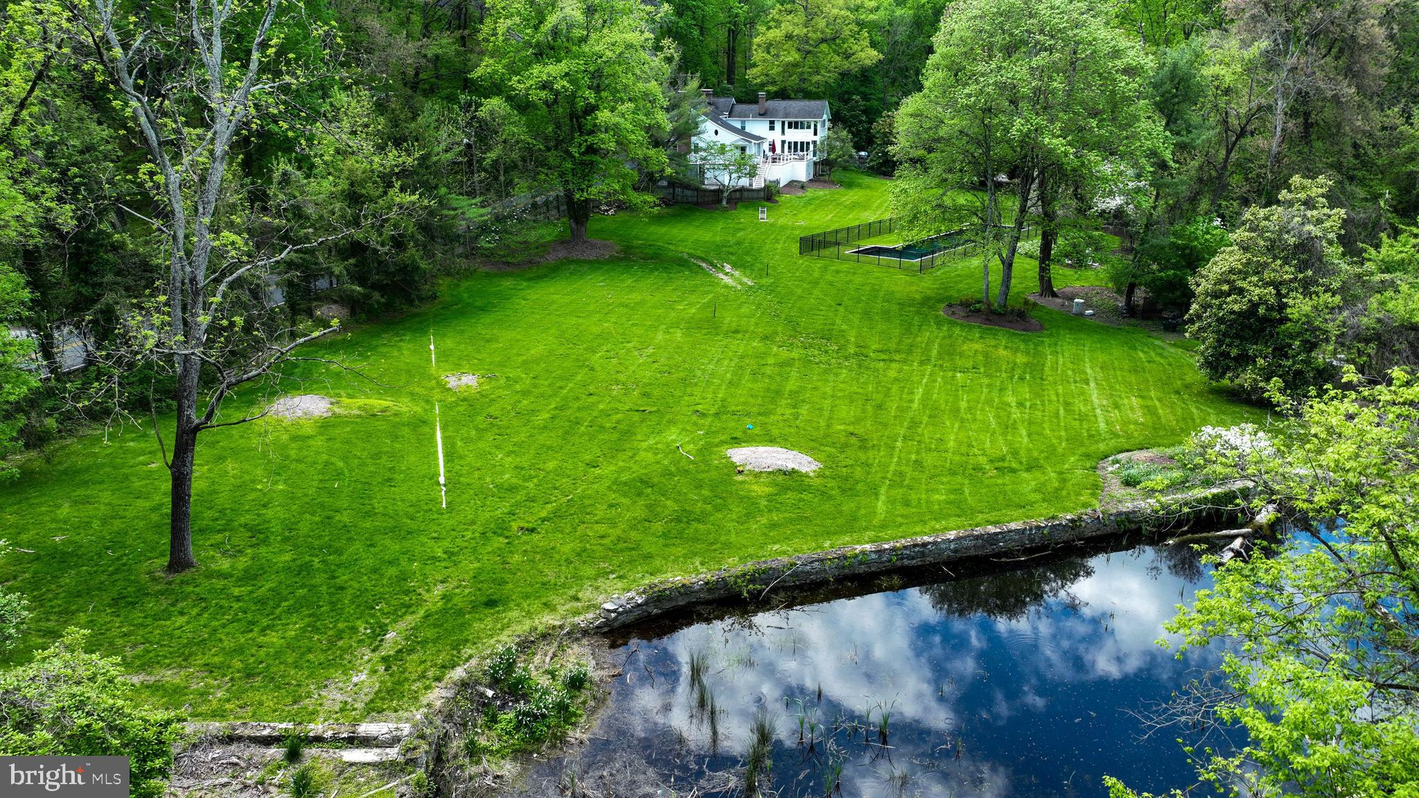 834 Hillside Rd