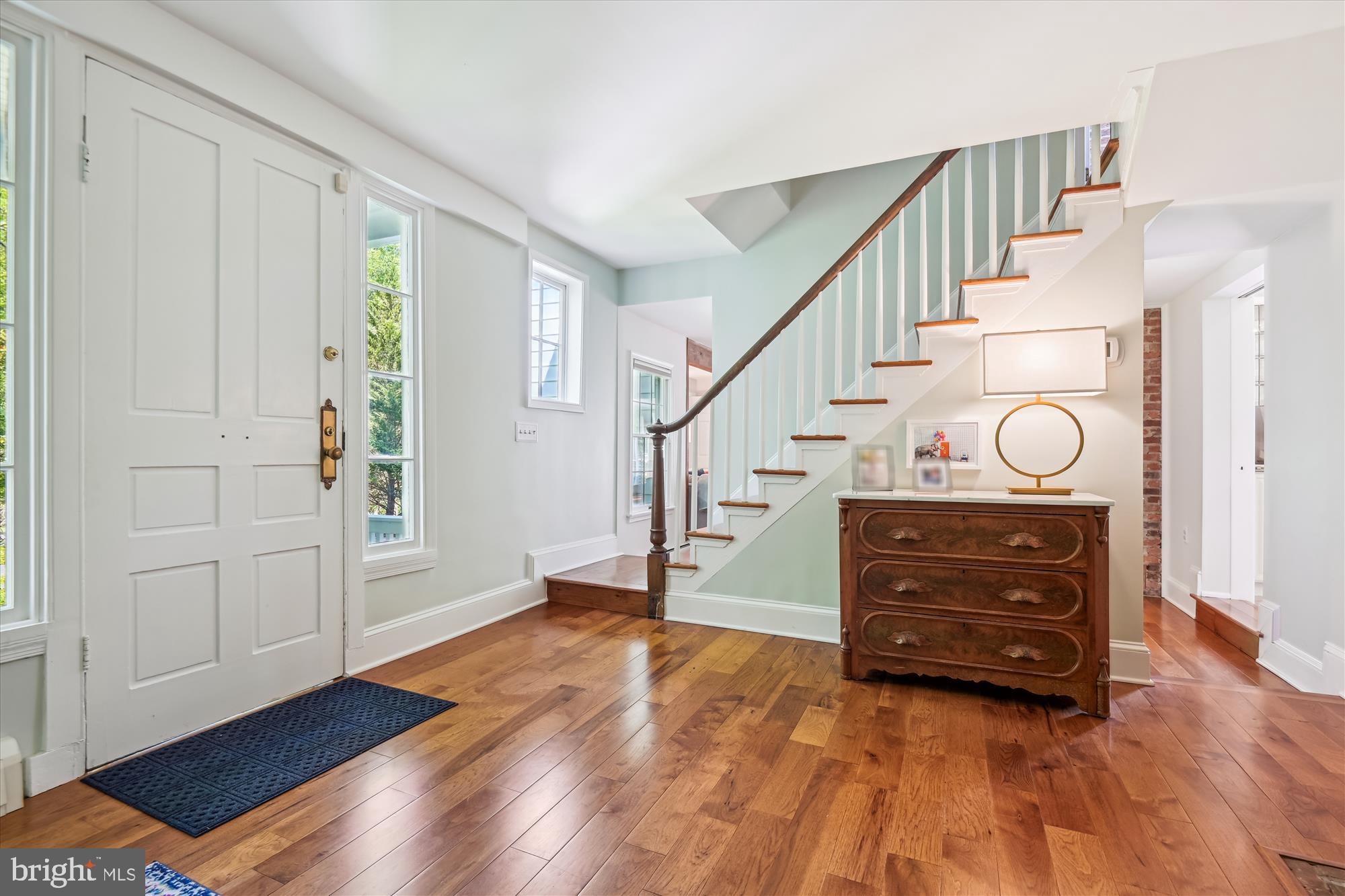 834 Hillside Rd